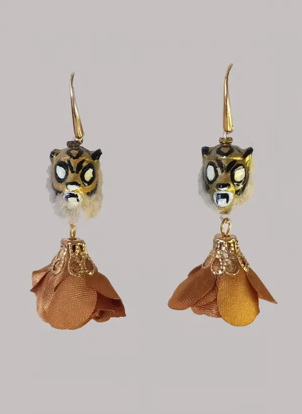 Aretes "Tiger Mask" dorados