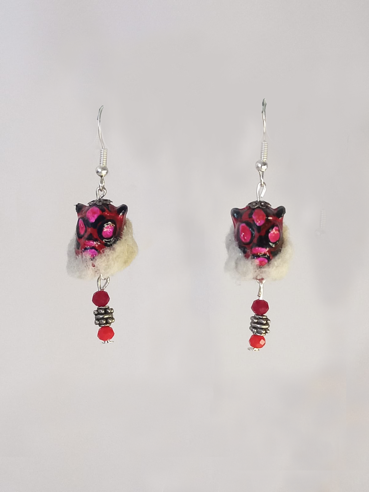 Aretes "Tiger Mask" rojo-rosa